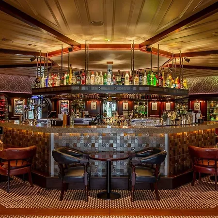 מלון Harvey's Point 4*