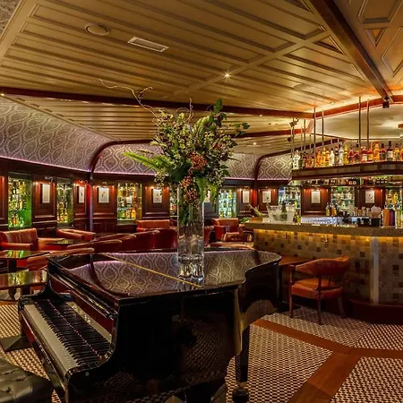 Harvey's Point Hotel