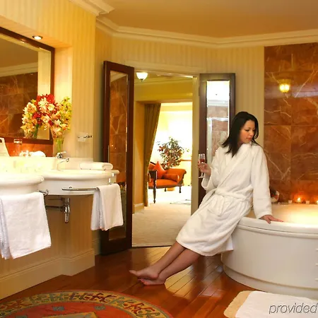 Harvey's Point 4* Donegal Town