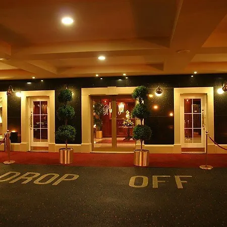 Hotell Harvey's Point 4*