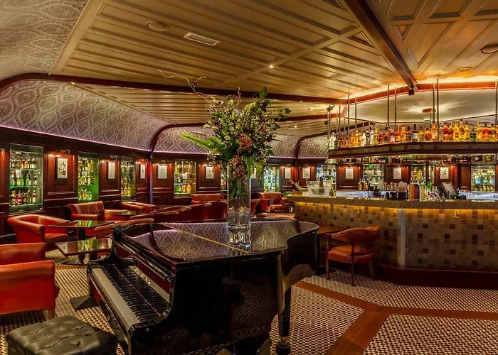 Harvey's Point Hotel