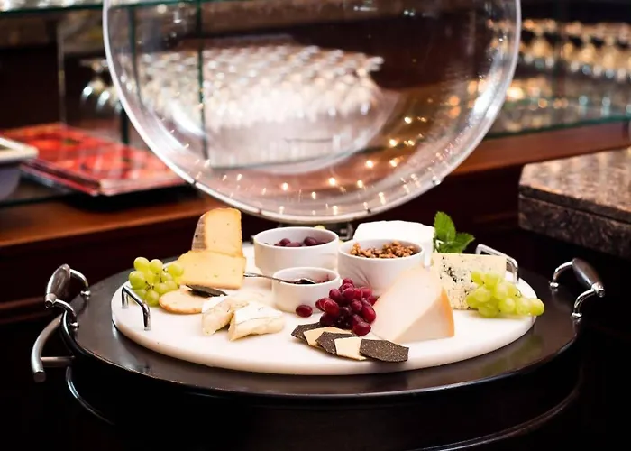 Hotel Harvey's Point