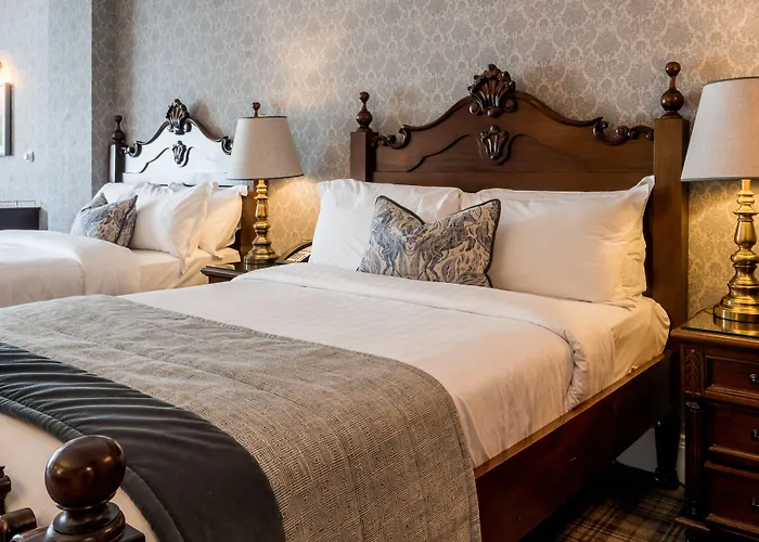 Hotel Harvey's Point 4*